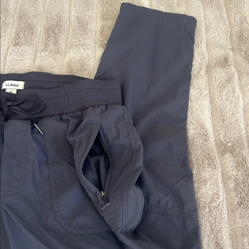 L.L. Bean women’s Vista Camp pants, size M - Picture 3 of 4